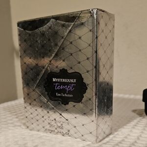 Mysteriously Tempt Eau Parfumée